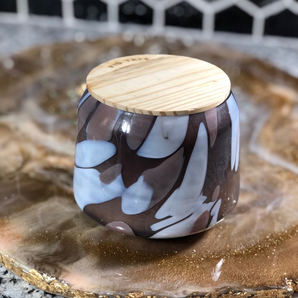 Anthropologie Kindred Candle • Fig Tree • “Fresh Green” - Picture 3 of 10